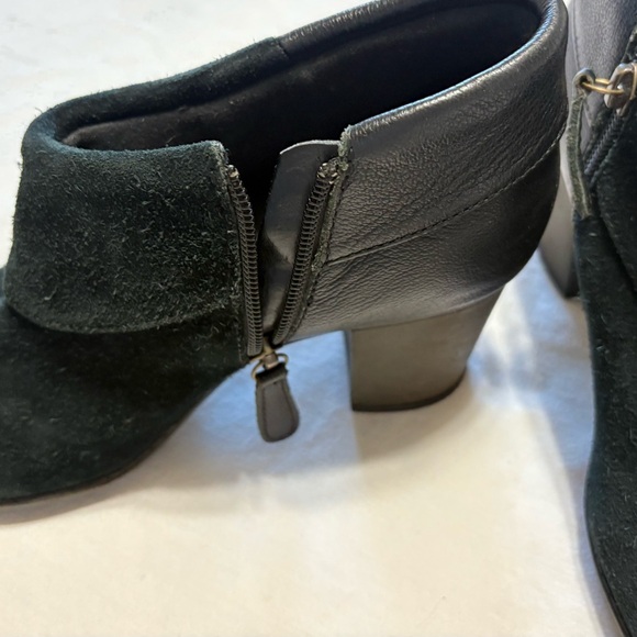 Elegant Black Women's Shoes - Picture 7 of 10